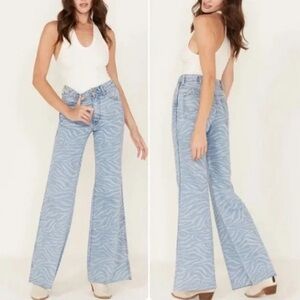 NWT Wrangler 622 Wanderer High Rise Flare Jeans Meow